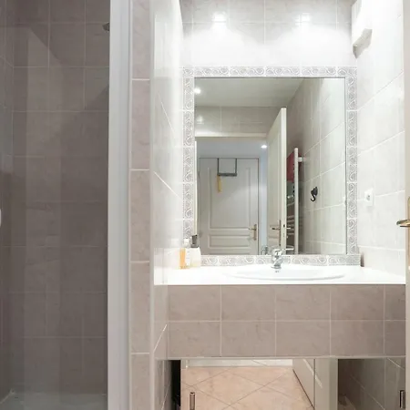 Petit Paradis A קבלייר-סור-מר