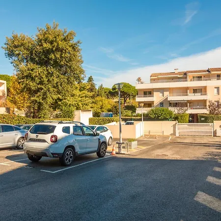 Petit Paradis A קבלייר-סור-מר